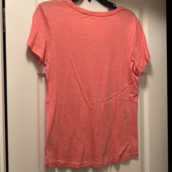 Eddie Bauer salmon colored scoop neck T-shirt size small - Picture 2 of 5